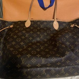 Louis Vuitton never full GM pivoine
